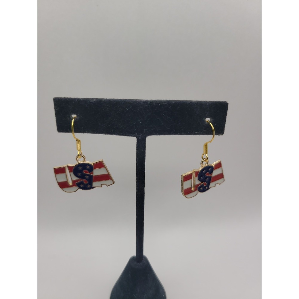 Patriotic USA Flag Enamel Dangle Earrings Gold Tone Fishhook Red White Blue